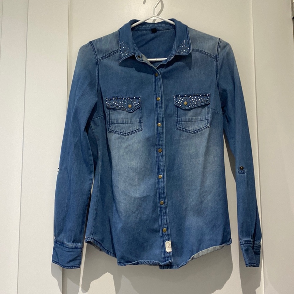 Jean shirt with studs